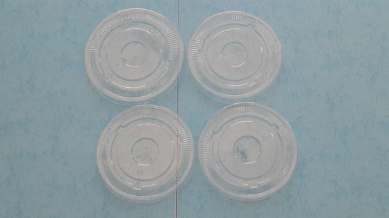 중국 차가운 음료 종이 컵에 대한 PET 90mm 직경 지우기 평면 종이 컵 뚜껑 협력 업체